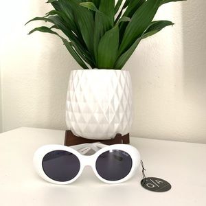 HOST PICK ⭐️ Quay Frivolous 55mm Sunglasses